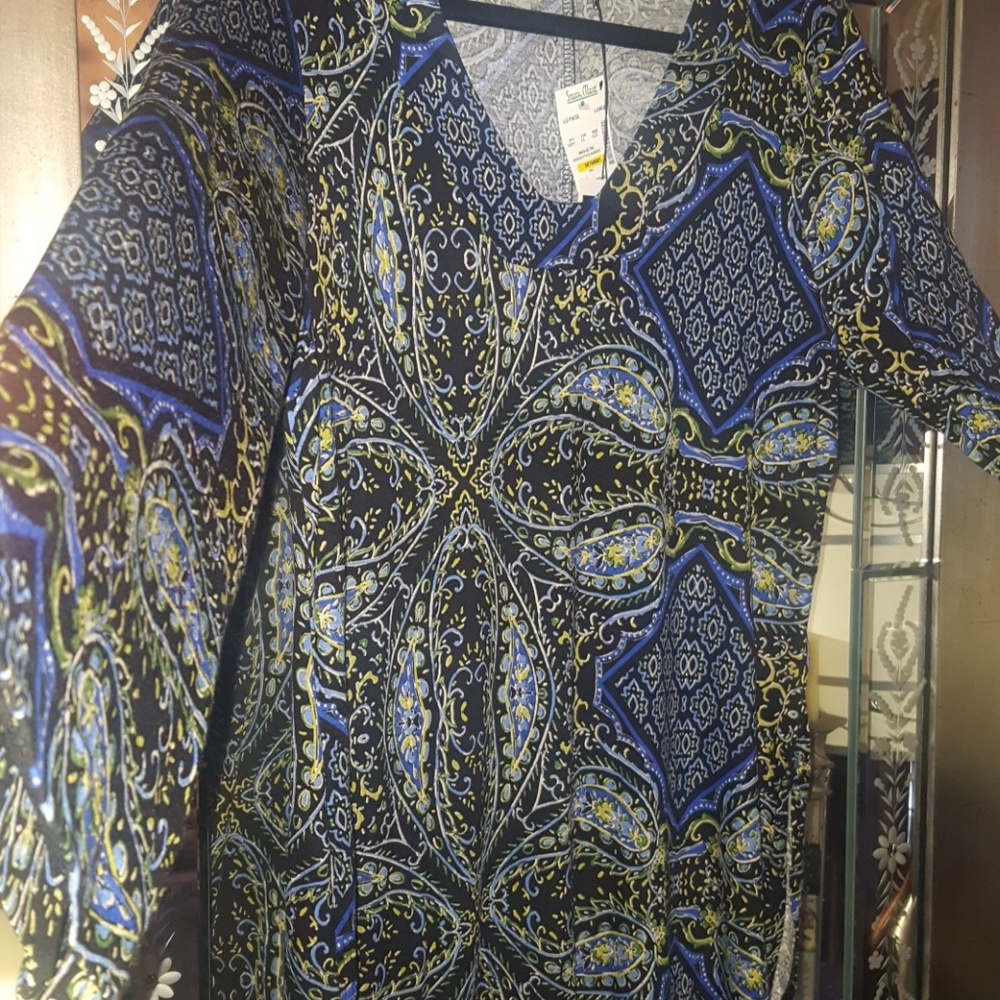 Blouse - Picture 2 of 3